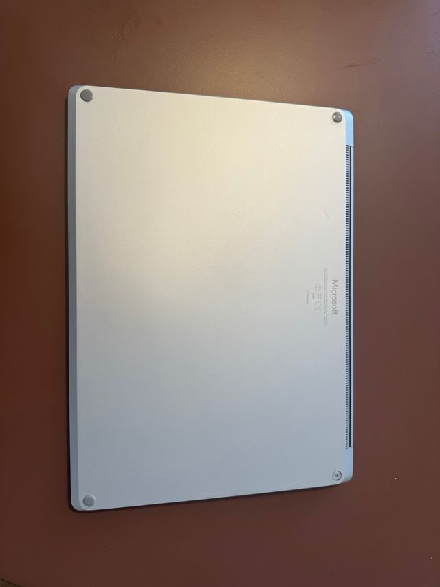 Microsoft Surface Laptop i5