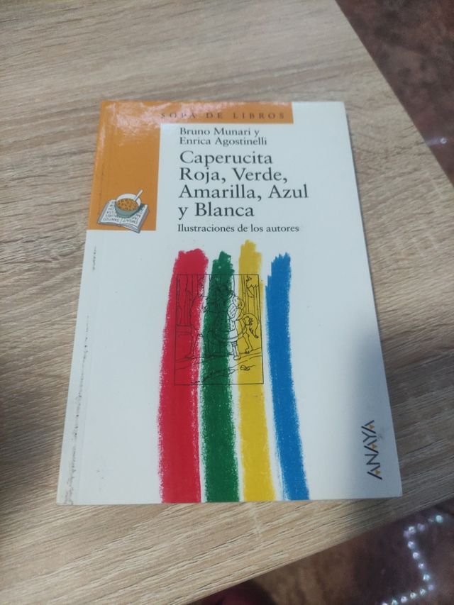 Caperucita Roja, Verde, Amarilla, Azul y Blanca (Sopa de Libros) (Spanish Edition)