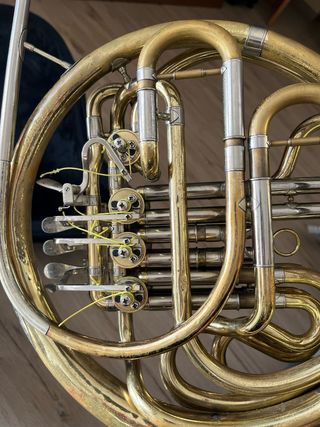 TROMPA YAMAHA YHR 561