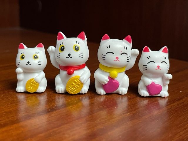 Figuras miniatura familia Maneki Neko.Gatos suerte