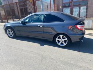 Mercedes-Benz C coupe 2004