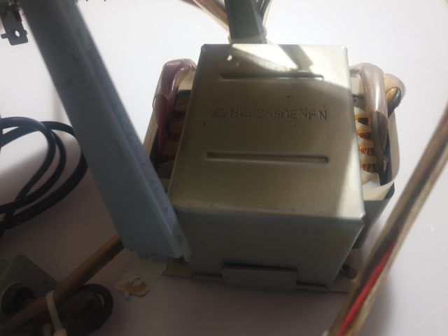 Transformador y placa