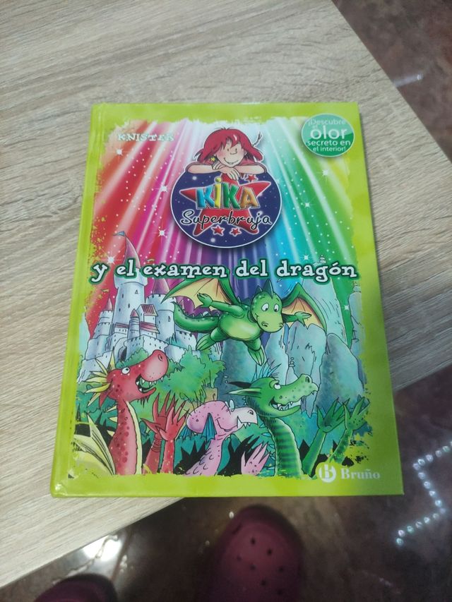 Kika Superbruja y el examen del dragón (ed. COLOR)