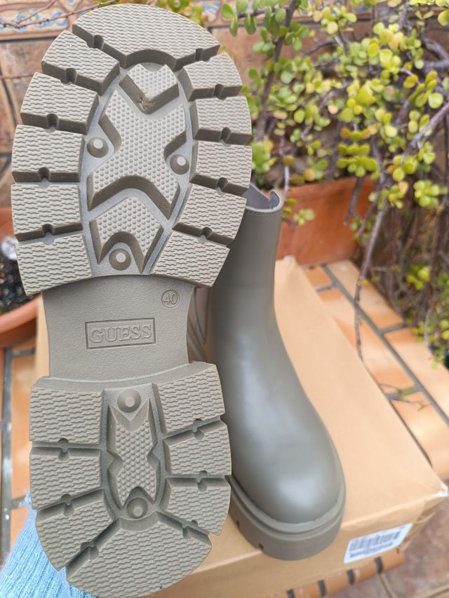 Botas Guess nuevas