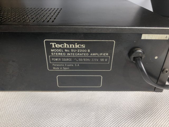Amplificador Technics SU-Z200S