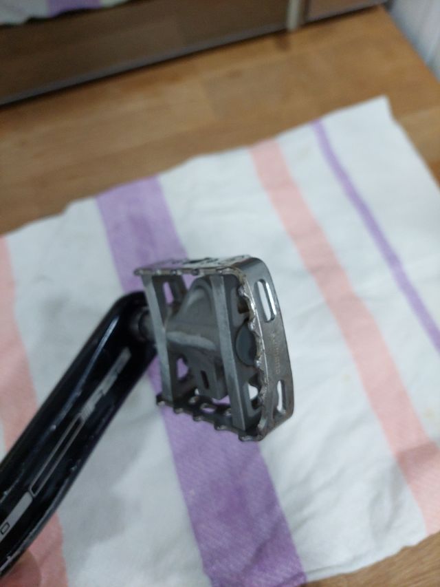 Pedalier y bielas FSA moto