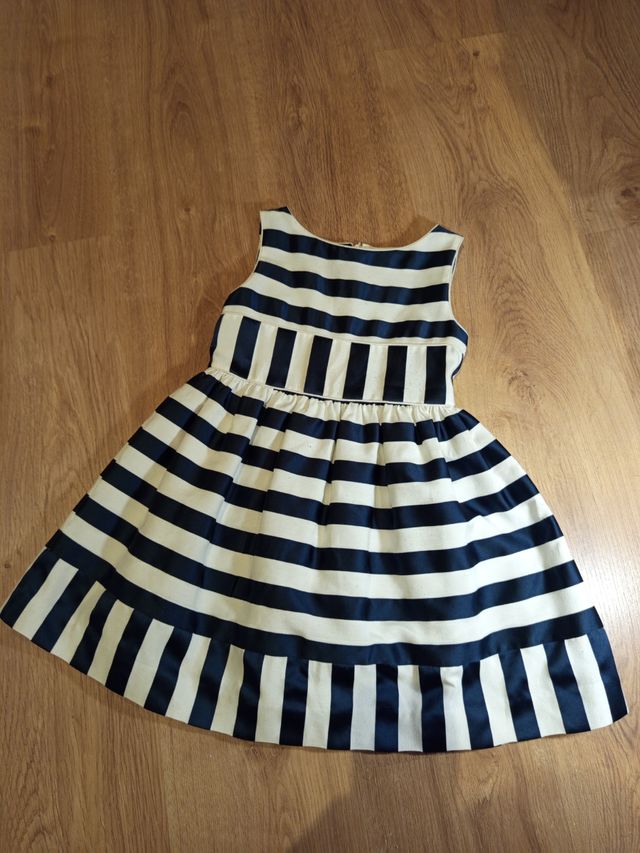 Vestido de Tizzas talla 5-6 años
