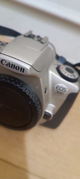Camara Canon EOS 300