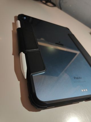 iPad Air 5 con Apple Pencil 2 y accesorios