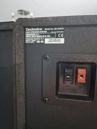 Altavoces Technics modelo sb- ch 570