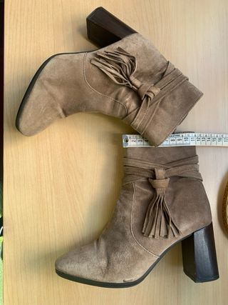 Botines de nobuk