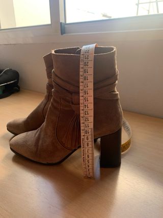 Botines de nobuk