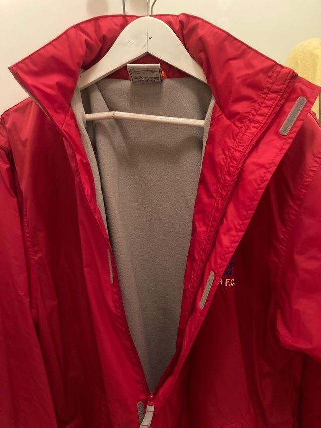 Chubasquero polar original sevilla futbol club