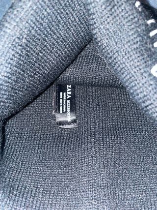 Gorro de lana de Zara.