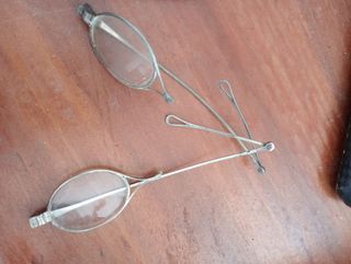 Gafas antiguas plegables