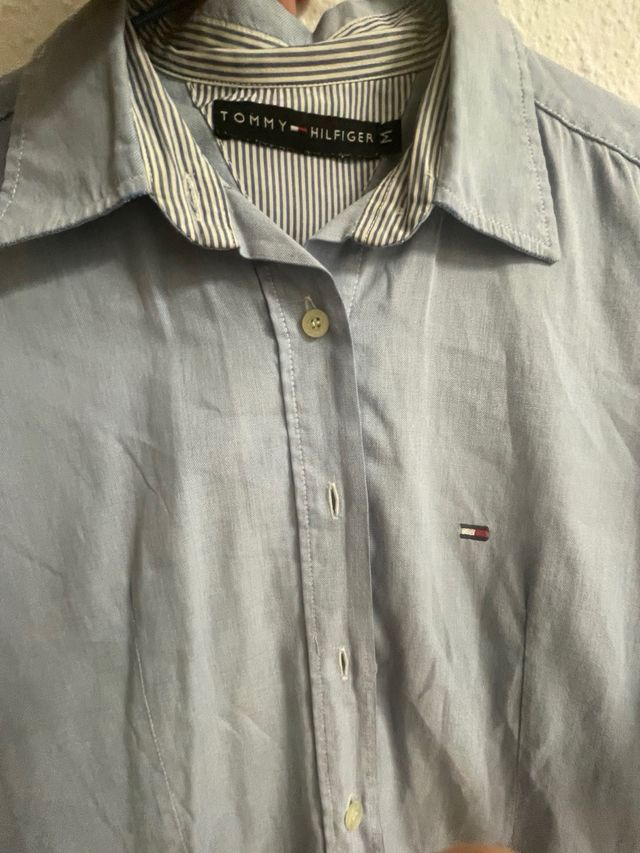 Camisa marca Tommy Hilfiger talla 38
