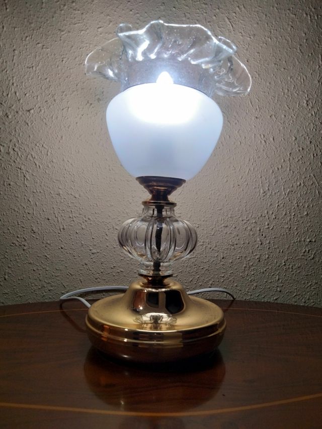 COPPIA DI LAMPADE VINTAGE IN BRONZO E CRISTALLO IMPERO