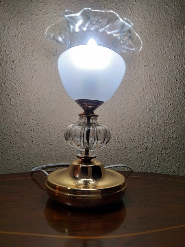 COPPIA DI LAMPADE VINTAGE IN BRONZO E CRISTALLO IMPERO