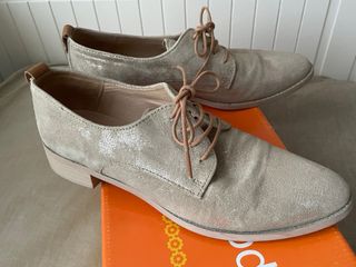 Mocasín piel cordón “Oxford”. T40. Alpe