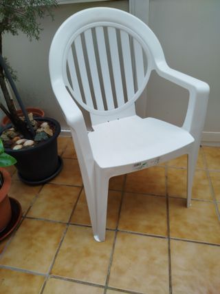 MUEBLE: Conjunto de mesa y sillas terraza