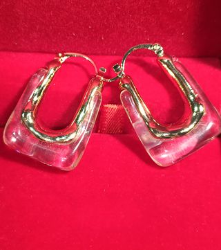 Aros de resina chapados en oro 14K