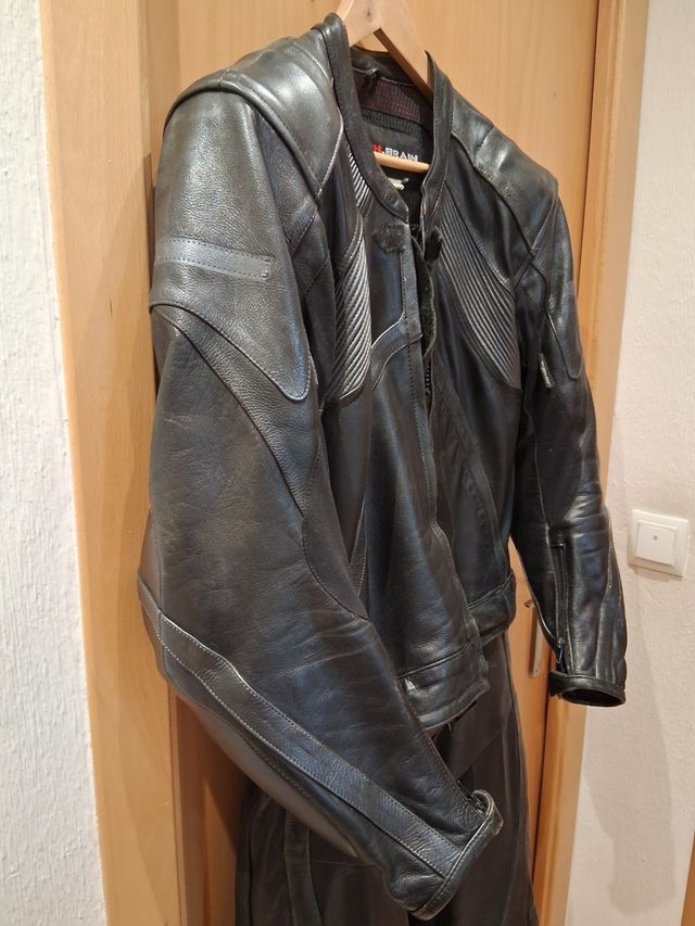 MONO MOTO 2 PIEZAS PIEL T52 ON-BRAIN