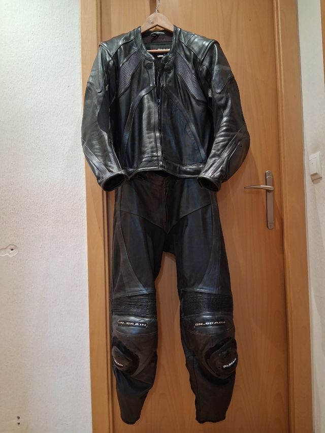 MONO MOTO 2 PIEZAS PIEL T52 ON-BRAIN