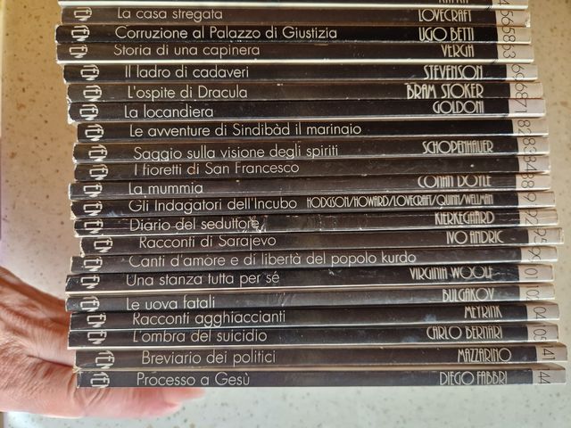 47 libri Tascabili Newton