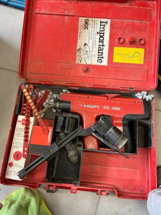 Pistola clavos Hilti DX450