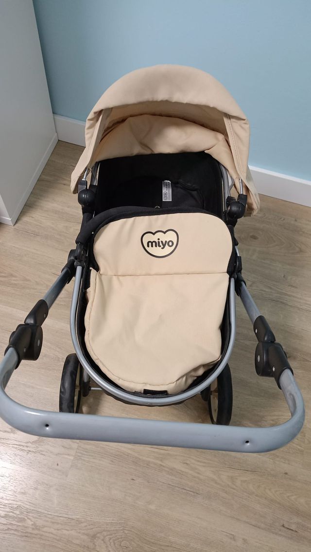 Coche carrito de juguete