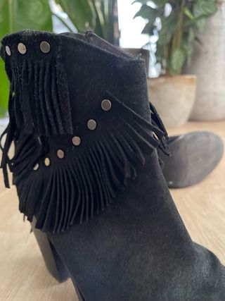 Botas Hakei piel flecos 38