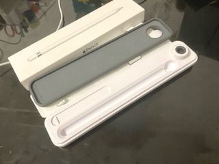 Apple Pencil 1ª generación con funda magnética