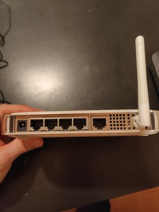 Router Netgear WRG614 v7