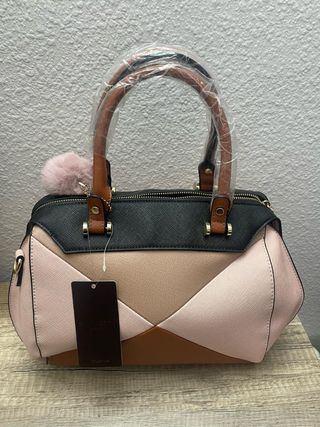 Bolso de mano. Nuevo