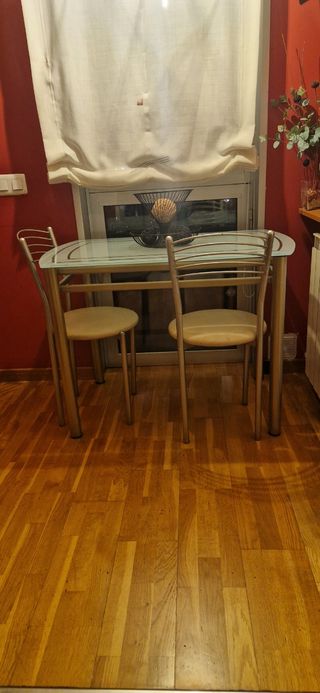 Mesa y sillas cocina