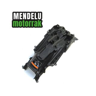 guardabarros porta matrícula Honda CB 125 F 15-16