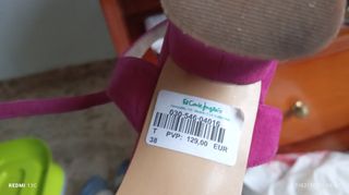 Sandalias de tacón rosa buganvilla con pedrería 