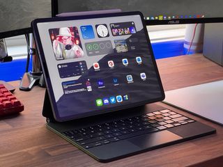 IPAD PRO 12,9 M2 2023 CON MAGIC KEYBOARD