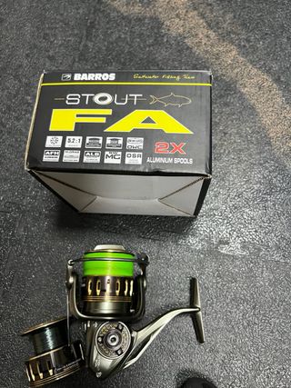 Caña spinning pesado y carrete barros