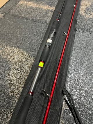 Caña spinning pesado y carrete barros