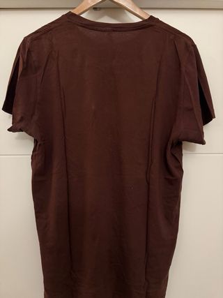 Camiseta HM granate  bonito diseño