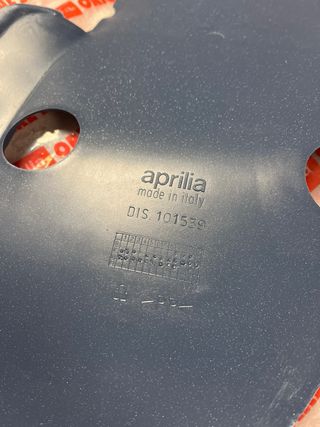 Aprilia sr 50 tapa carenado