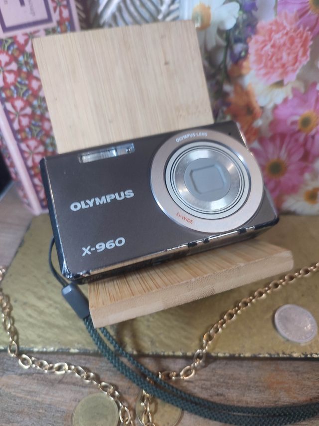 Olympus X-960 14Mp Cámara digital compacta leer