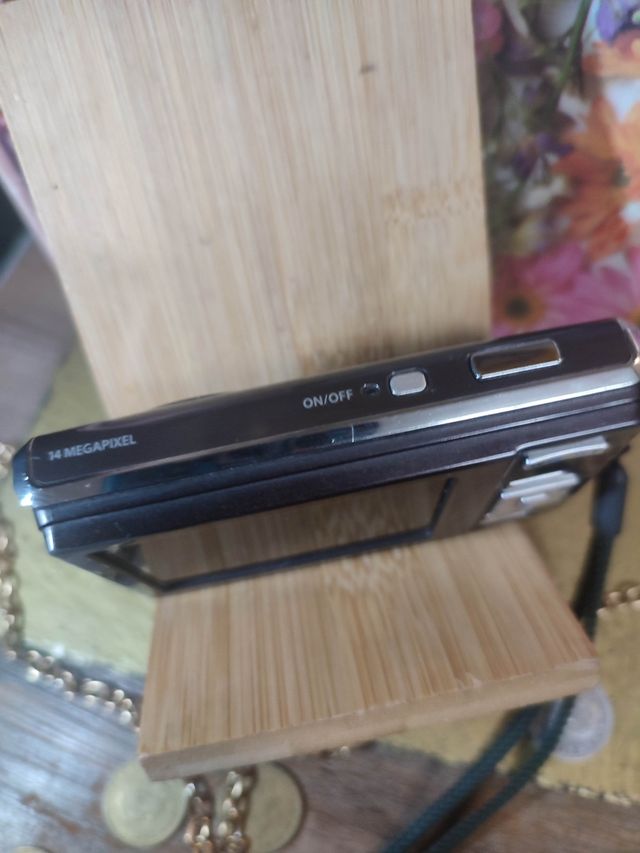 Olympus X-960 14Mp Cámara digital compacta leer