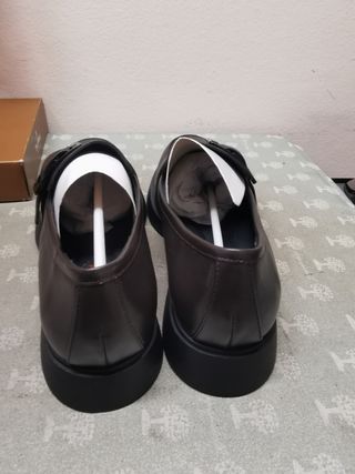 Se venden  mocasines