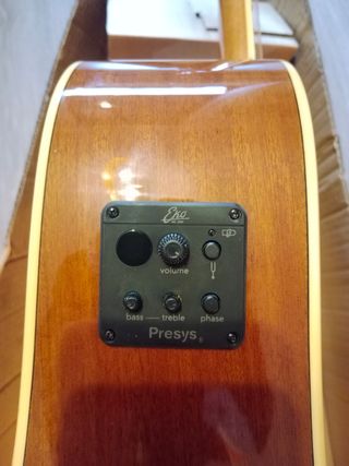 Guitarra electroacustica EKO one