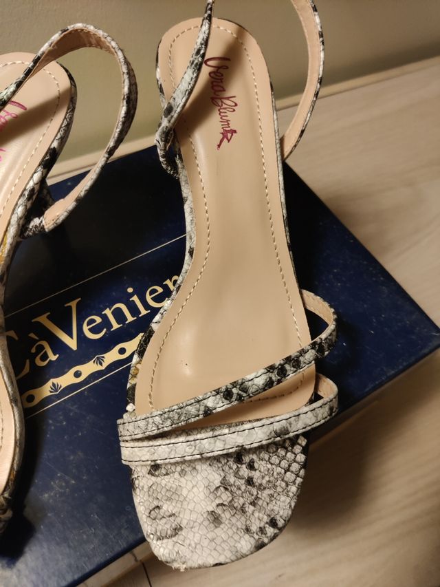 scarpe aperte con tacco