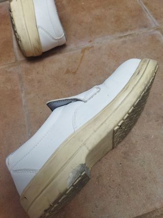 Zapatos sanitarios
