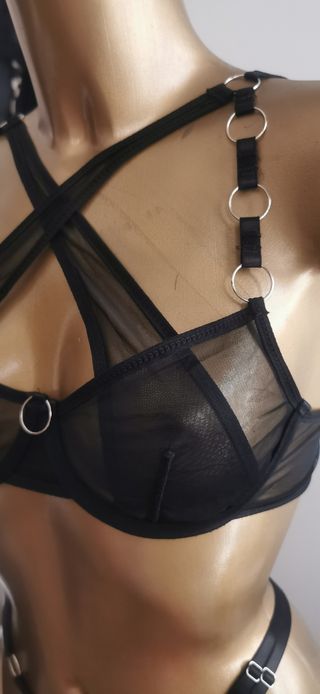 Ropa interior negra 