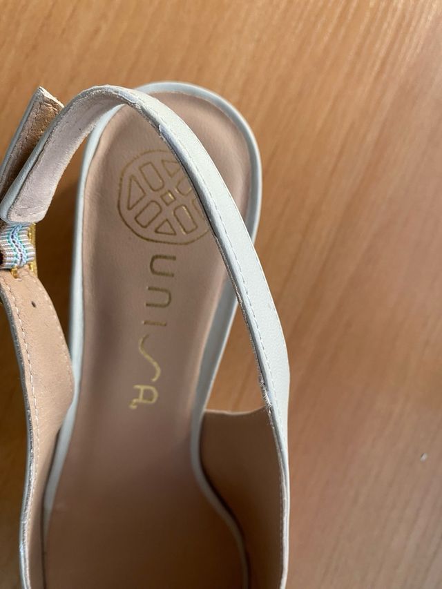 Zapatos unisa beige 38